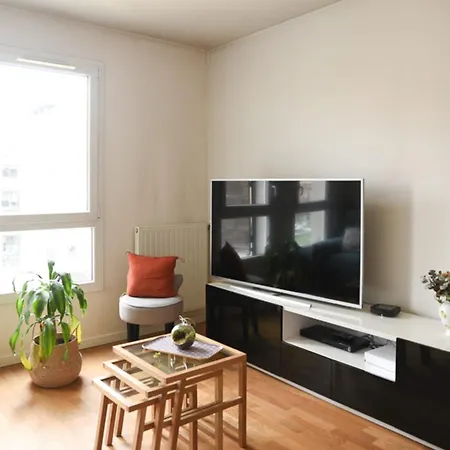 Spacious Nest Of 80 M Crossing And Bright Apartment Montreuil (Seine-Saint-Denis)